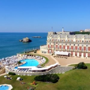 Séminaire à Biarritz hôtel piscine
