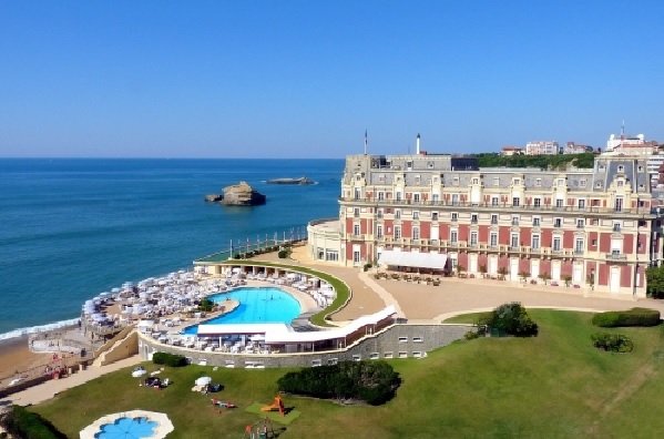Séminaire à Biarritz hôtel piscine